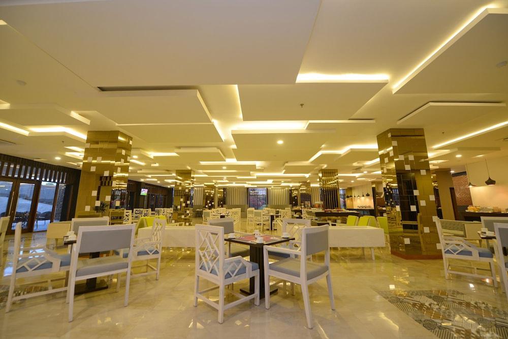 Grand Tjokro Hotel Balikpapan Extérieur photo