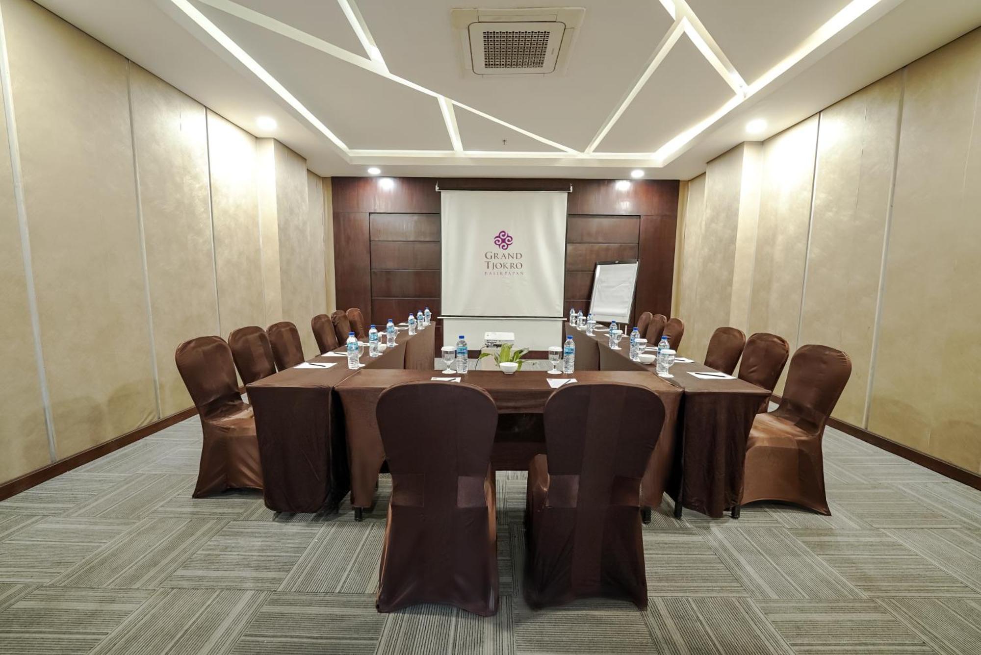 Grand Tjokro Hotel Balikpapan Extérieur photo