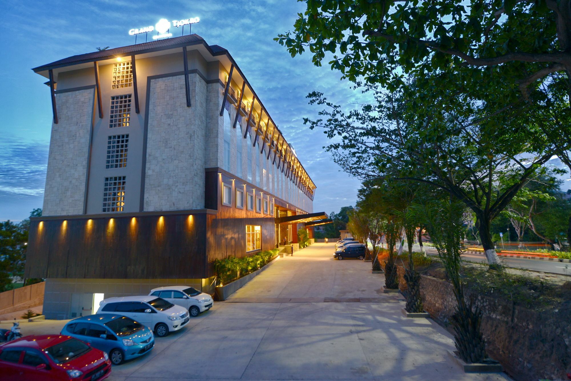 Grand Tjokro Hotel Balikpapan Extérieur photo